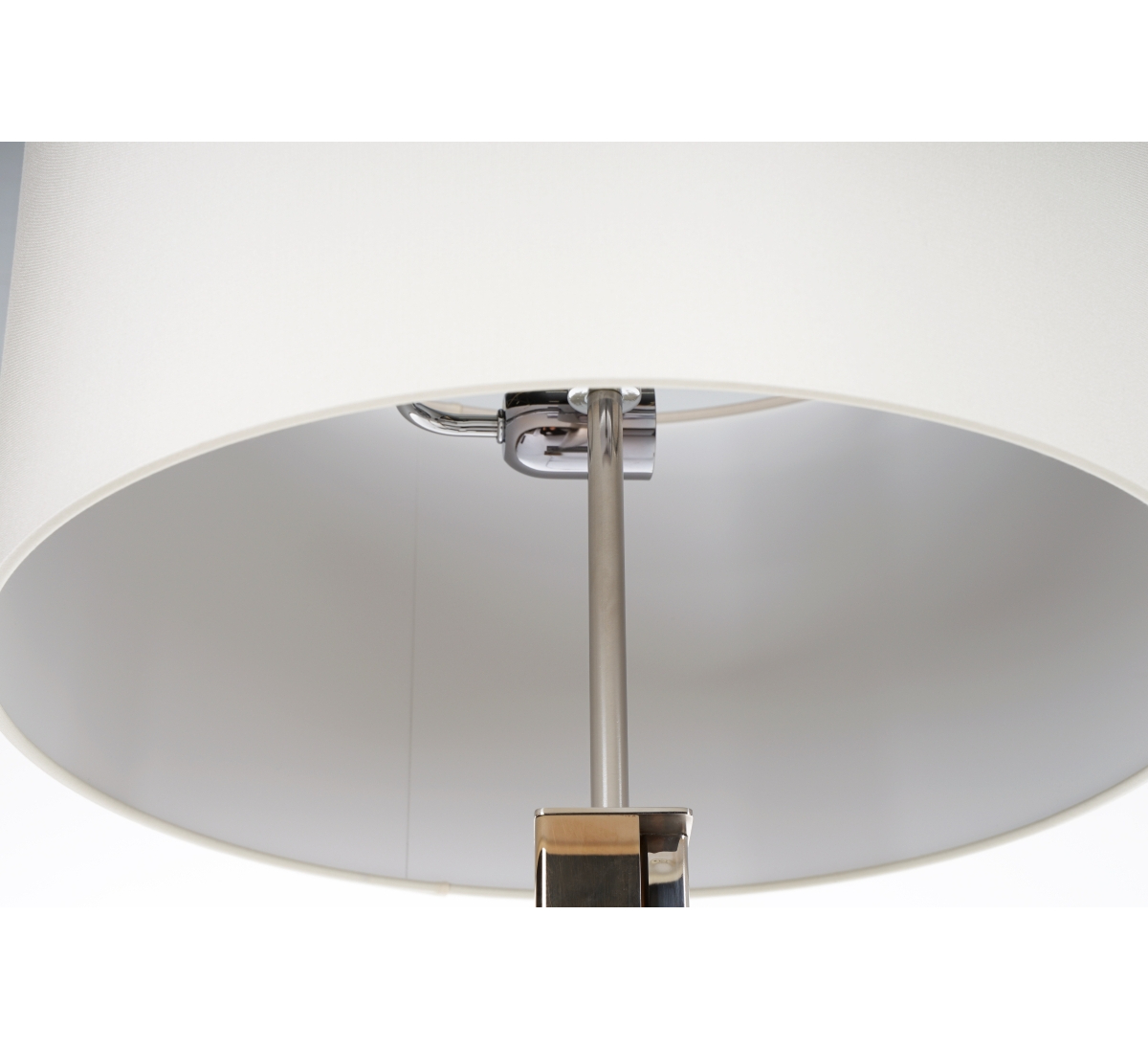 Торшер PYGROS Donghia, стоимость 880 000 руб.  Фотография 3